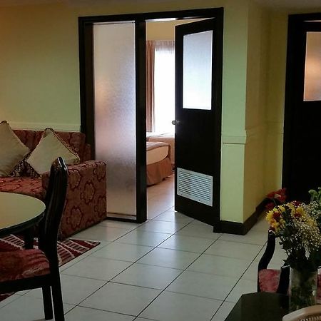 Deebaj Al Khabisi Plaza Aparthotel Dubai Buitenkant foto