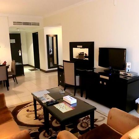 Deebaj Al Khabisi Plaza Aparthotel Dubai Buitenkant foto